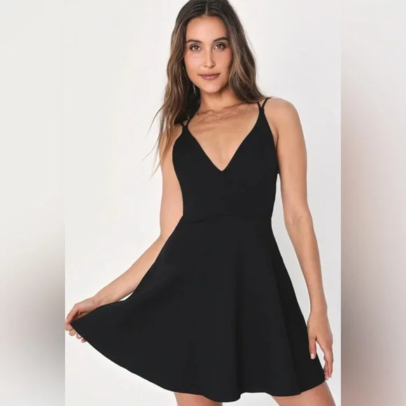 Lulus Women’s Believe in Love Black Backless Skater Dress Size Medium - Picture 2 of 14